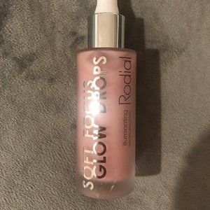 Rodial Soft Focus Glow Drops